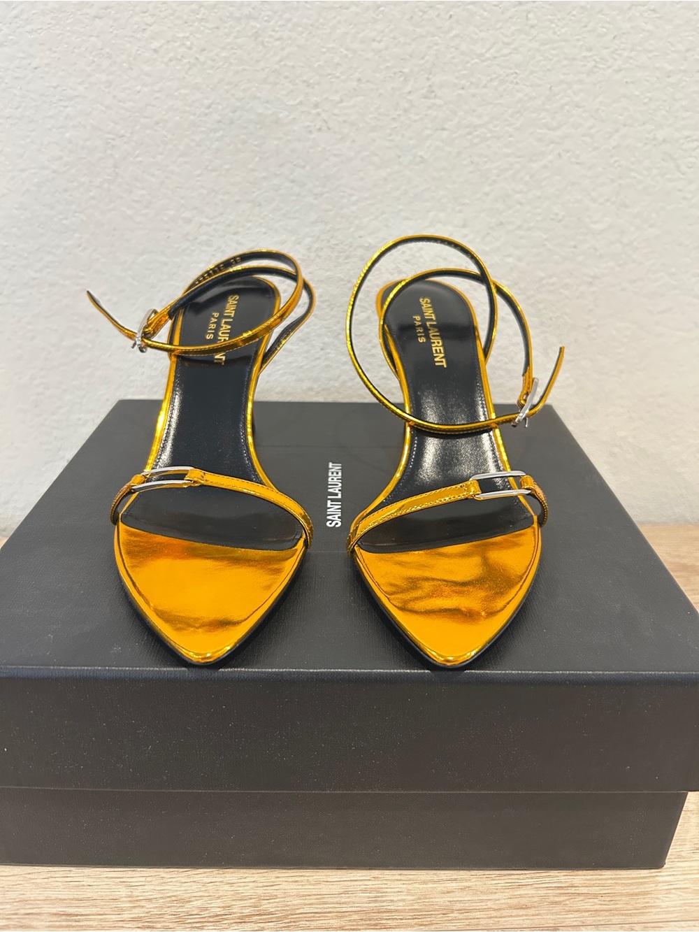 NIB Saint Laurent 75mm kitty sandals in Metal Tangerine, Size 38, $1090 Retail - Picture 2 of 7
